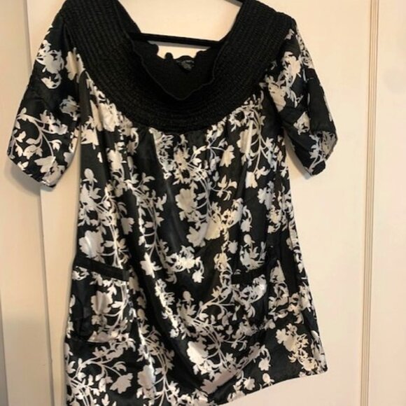 Cotton Works 100% Silk Flutter Sleeve Top - Picture 1 of 4